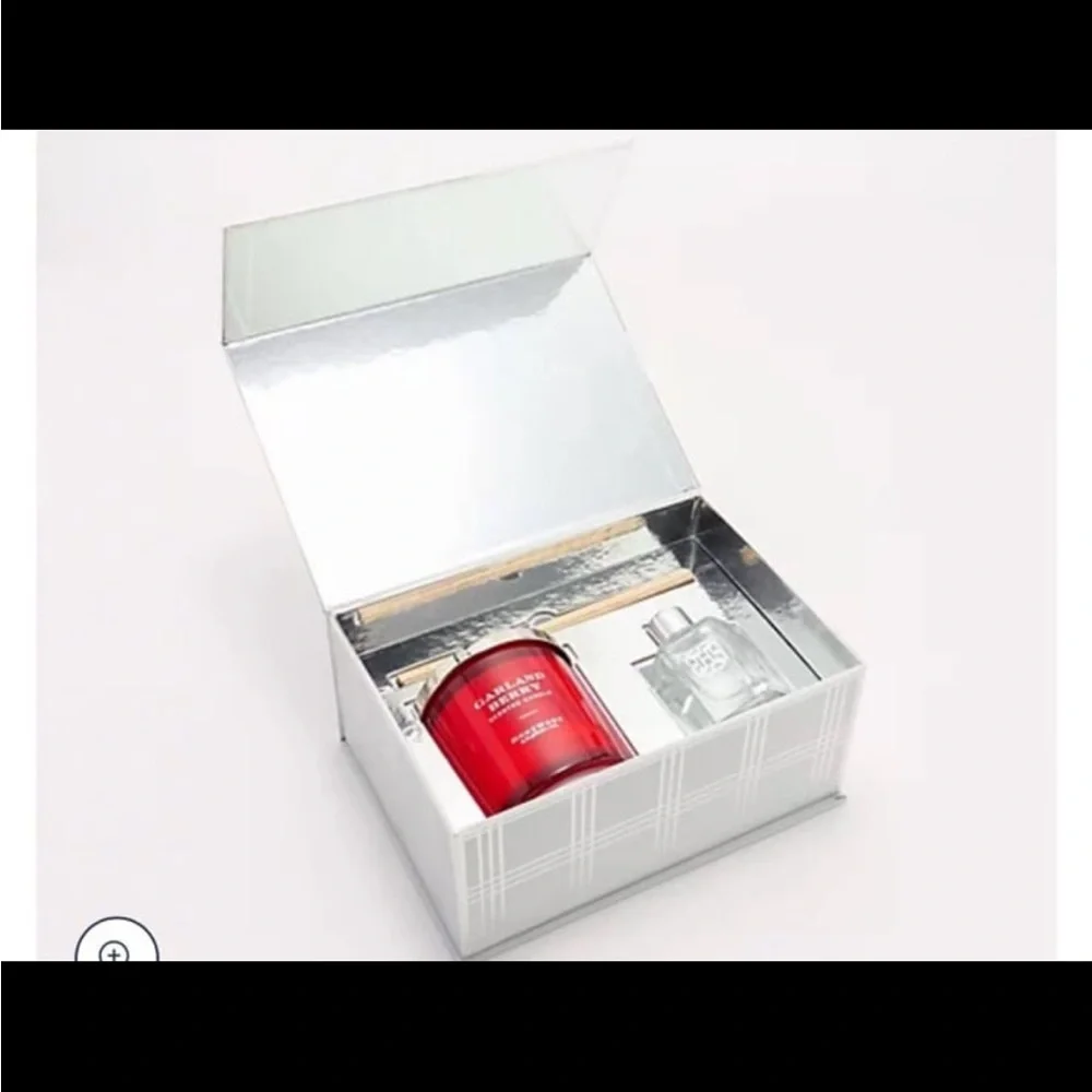 HomeWorx by Slatkin & Co. Garland Berry Candle and Diffuser Set